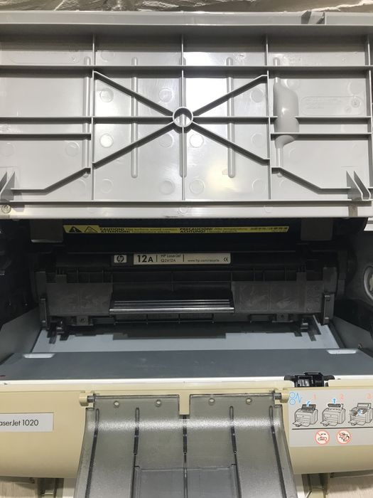 Лазерний принтер HP Laser Jet 1020