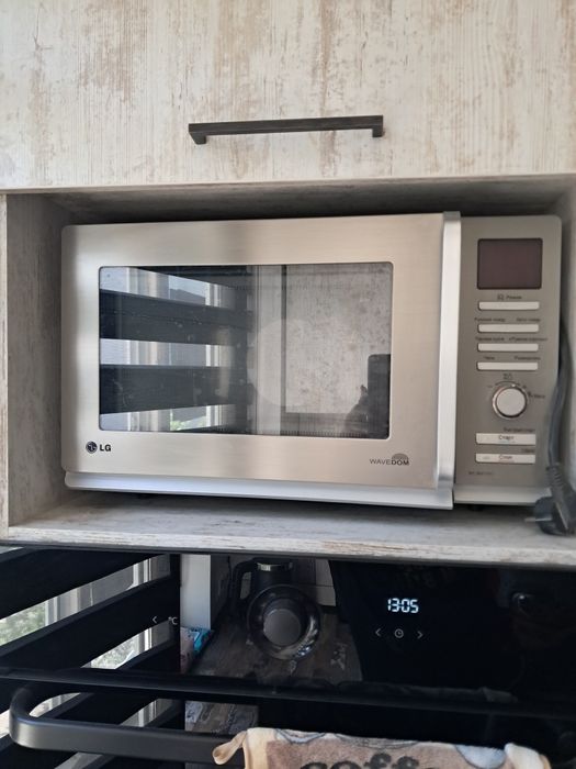 Продам мікрохвильову піч