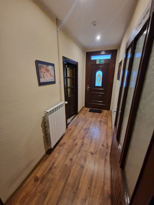 Zamieszkanie dla pracujących lub dużych rodzin długoterminowo