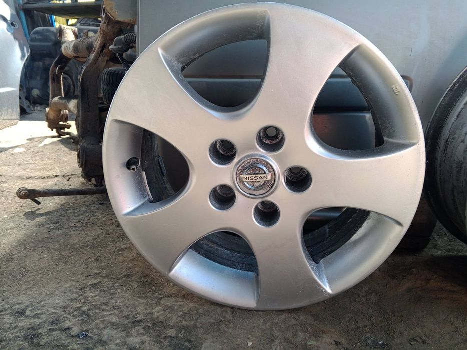 Продам литые диски 5/114.3/r16 Nissan i