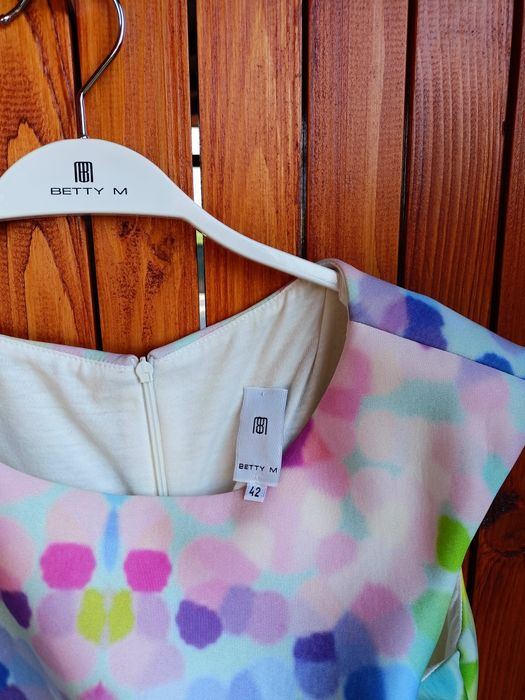 Sukienka Betty M 42