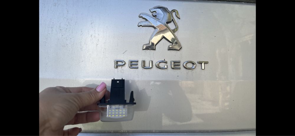 Подсвветка номера Peugeot Partner Citroen Berlingo Освітлення мото