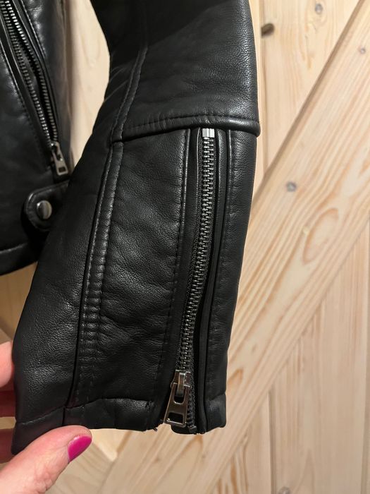 Kurtka, ramoneska z dopinanym furtxanym kołnierzem