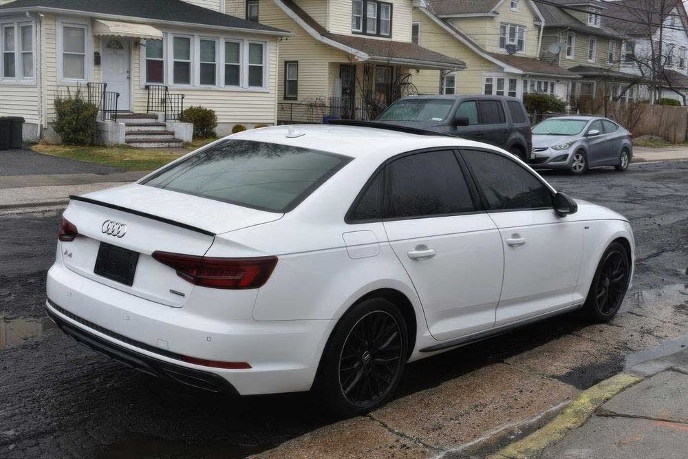 Audi A4 quattro Premium Plus      2019