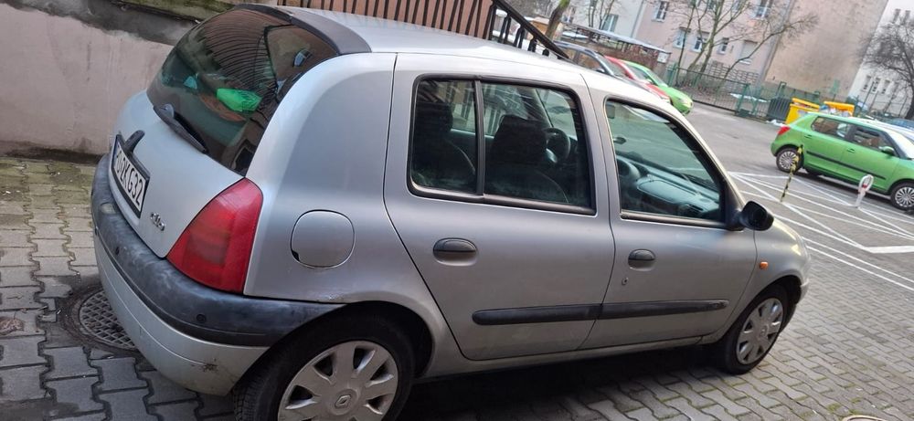 Renault Clio2  1.4 rocznik 1999