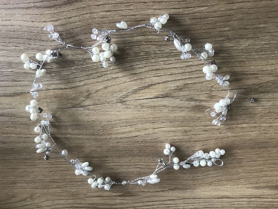 Piękna ślubna ozdoba do włosów delikatna subtelna