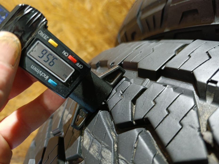 Продажа комплект шин 265/65-17 Bridgestone Dueler