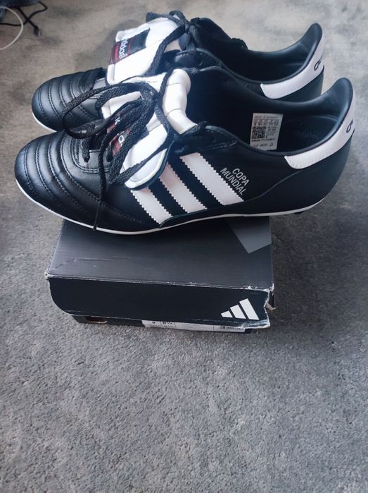 Buty piłkarskie Adidas Copa Mundial 42 2/3