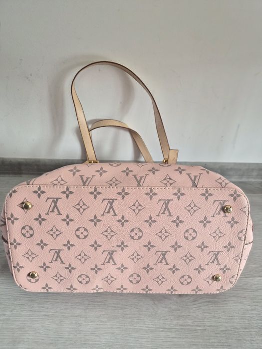 Louis Vuitton rozowa klasyczna shopperka