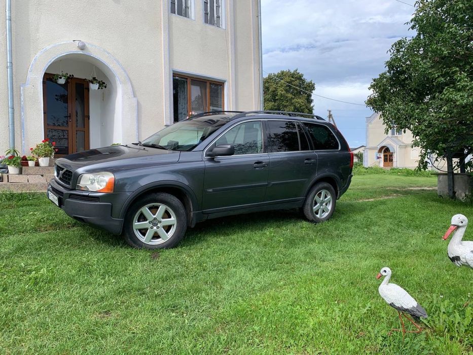 Volvo XC90 автомобіль для сім’ї