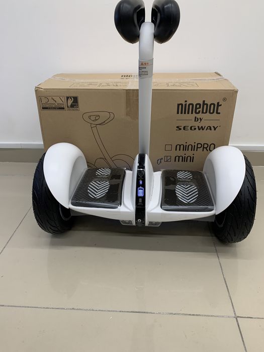 Гироскутер Ninebot Mini  белый/ черный