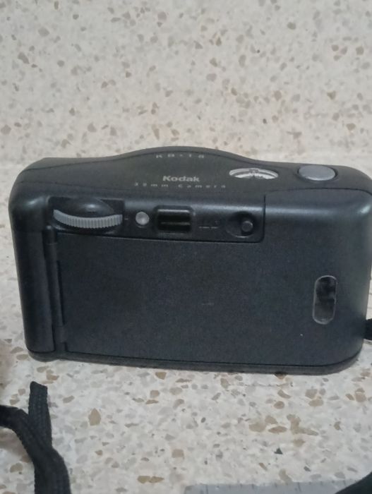 Máquinas fotográficas, Kodak e Samsung