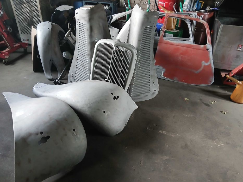Citroen BL11 , bn  zabytkowy w trakcie renowacji