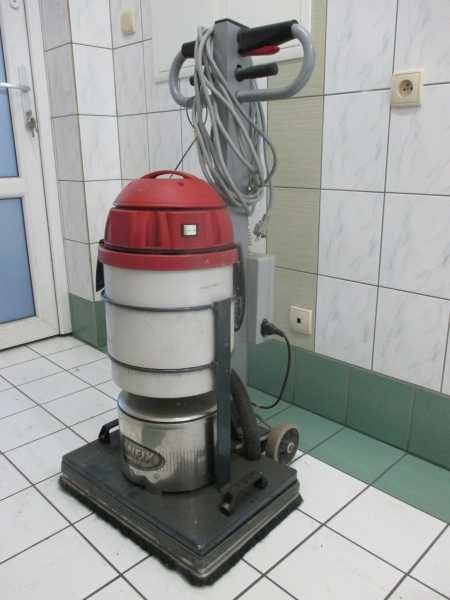 Szlifierka cykliniarka z odsysaniem Kunzle & Tasin Planfix Pro 55