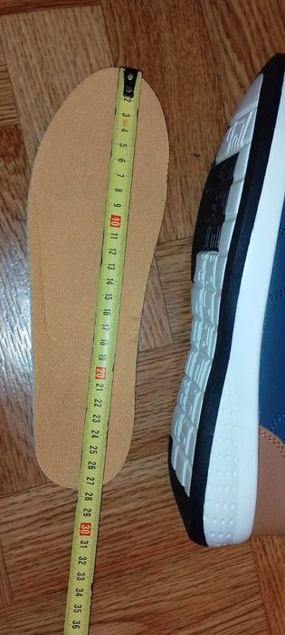 чоловічі кросівки розмір 43-44