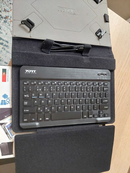 Bluetooth Tablet Cover and Keyboard64740460517761124
