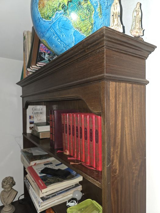 Estante antiga , madeira macica