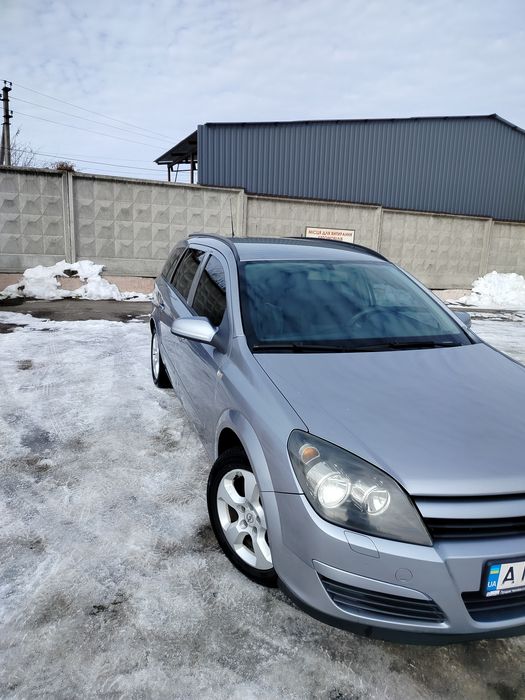 Астра H універсал 1.6.бензин