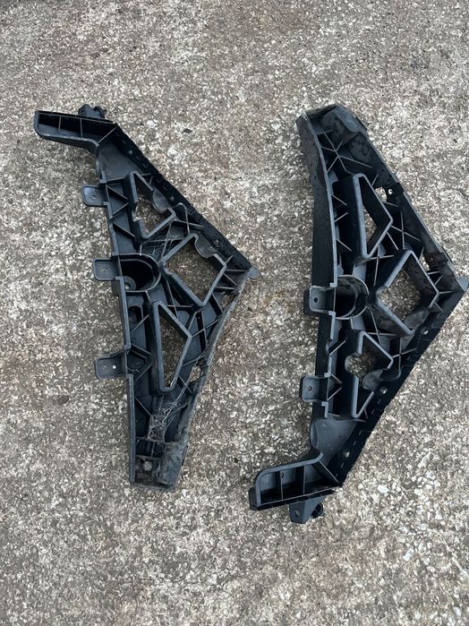 Кріплення Бампера задні Jaguar XE X760