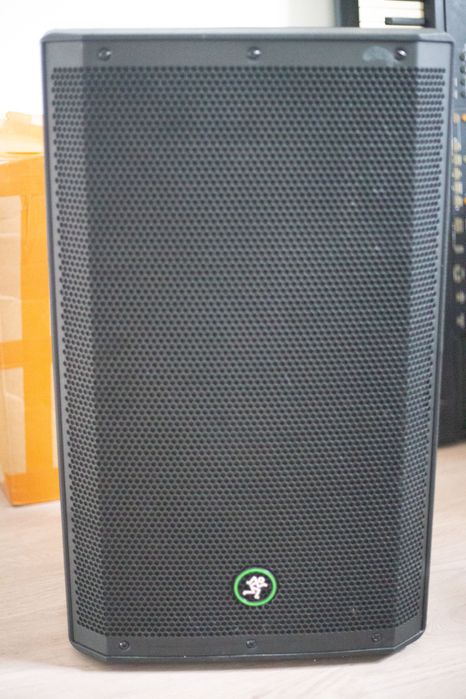 Coluna amplificada Mackie 1500w Thrash 215 usado 2x com garantia