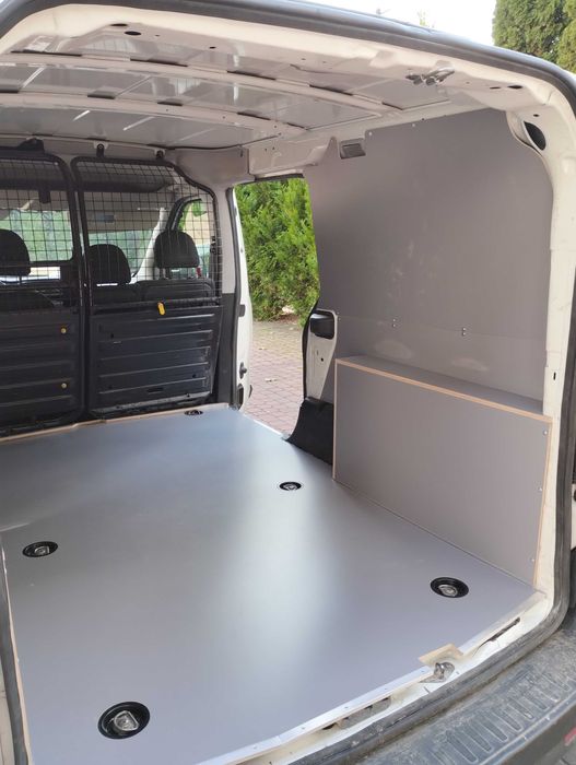 Zabudowa, podłoga, ściany - FIAT DOBLO L2H1