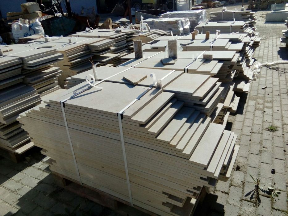 Matowe płyty elewacyjne z kamienia 1,5 cm - na ścianę, taras, elewacja