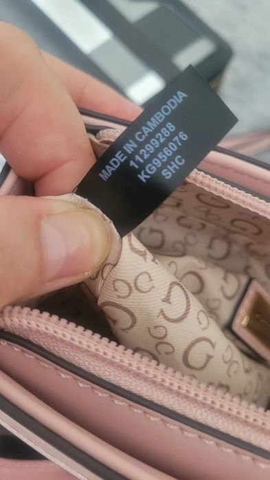 Nowa torebka marki Guess różowa