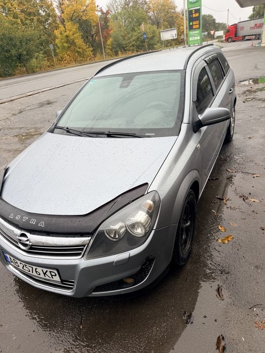 Опель Астра Н 1.9 дизель автомат