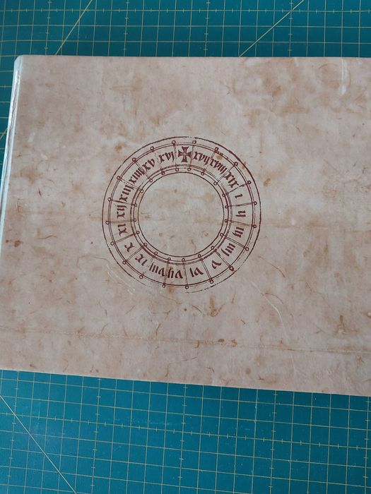 Livro Calendário com capa dura de 1968 com ilustrações