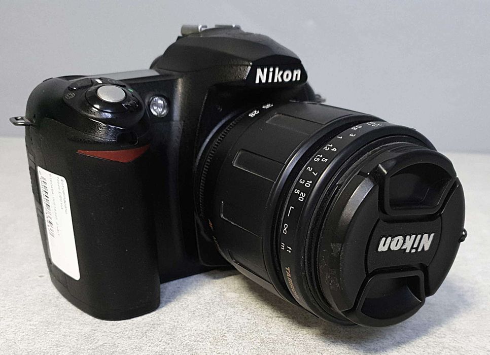 Фотоапарат Nikon D50 Kit