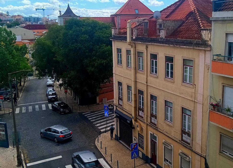 Excelente apartamento T2 no centro de Alcântara