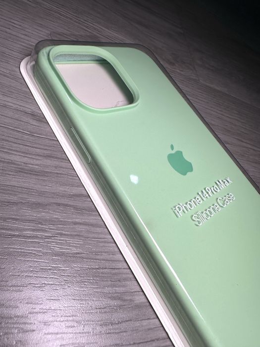 iPhone 14 Pro Max Case – Brand New in Box64751275969155122