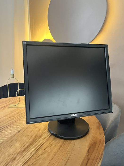 Продаю два монітори LG та ASUS