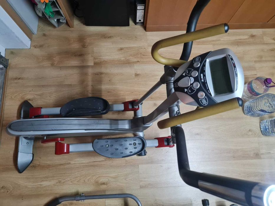 Elíptica elétrica NewFit Alpha — bom estado e totalmente funcional