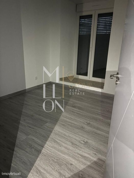Apartamento T1 totalmente reconstruído no centro histórico da vila do