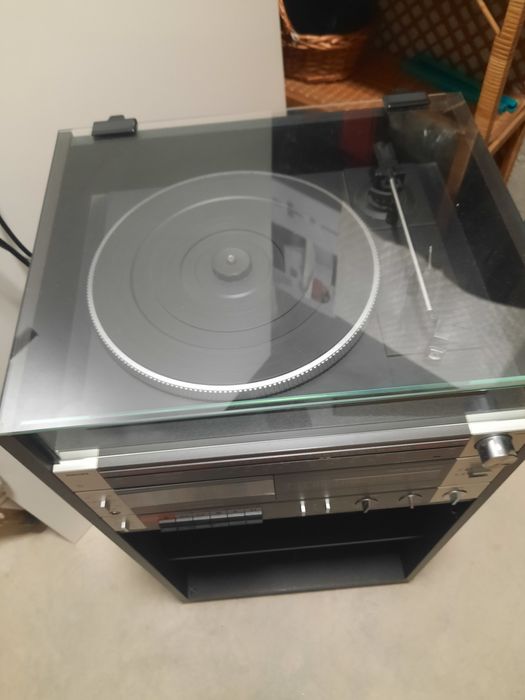 Aparelhagem Philips, com radio e 2 colunas stereo