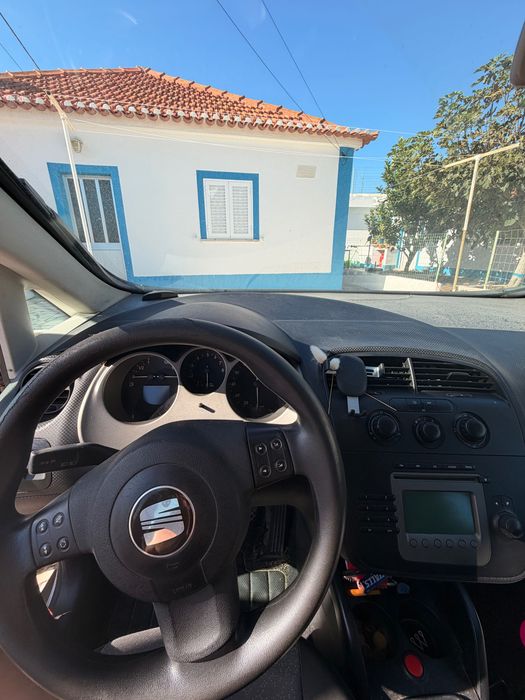 Um carro Seat Altea 2010