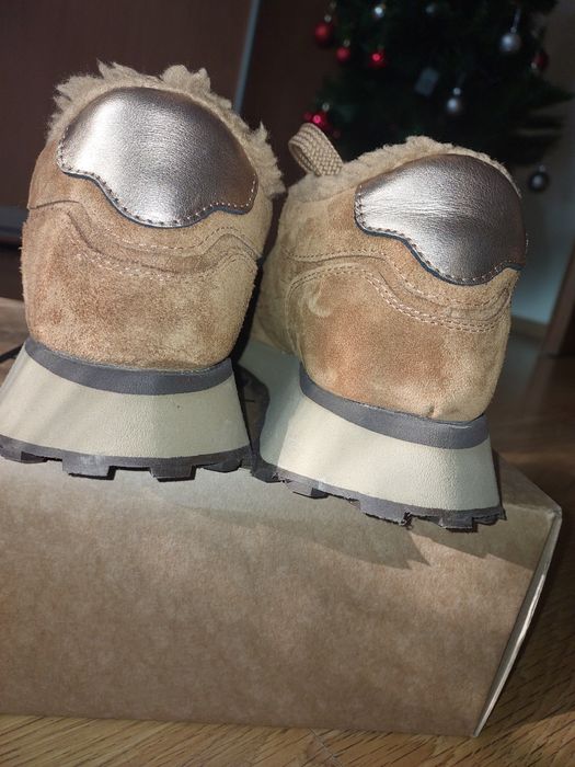 Жіночі кросівки на меху ( безкоштовна доставка )