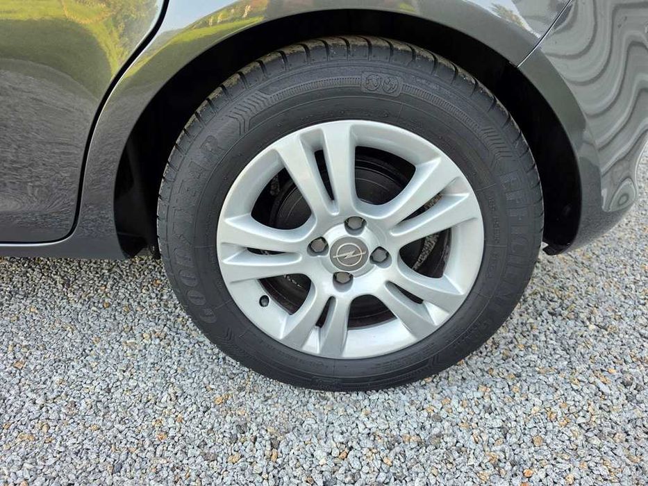 Opel Corsa D 1.2i 16v 86Cv 02/2012