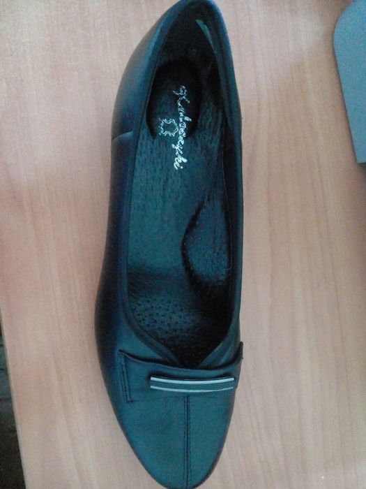 Продам нові шкіряні жіночі туфлі 41р.