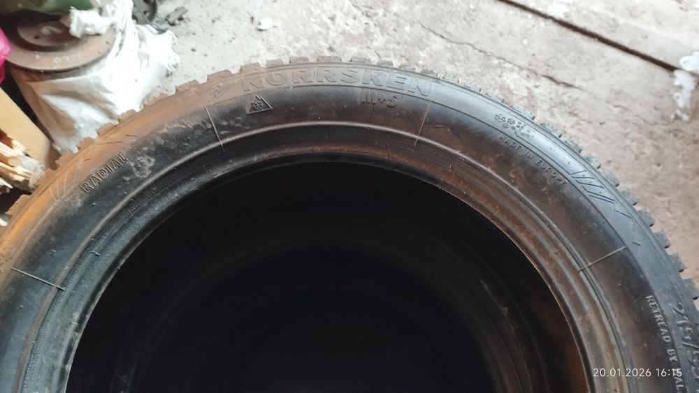 Шини зимові NORRSKEN 215/55 R17 Італійська наварка, майже нова.
