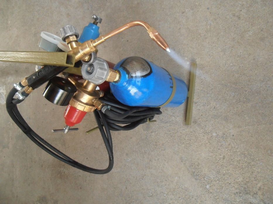 Газосвароний пост різак