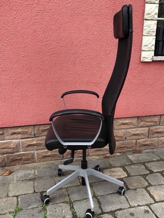 Fotel biurowy Markus  skóra.Możliwy dowóz.