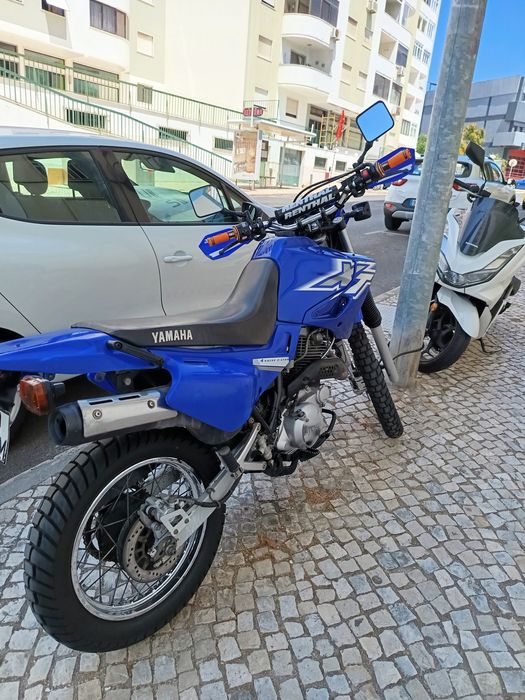 Mota XT 600 E cor azul