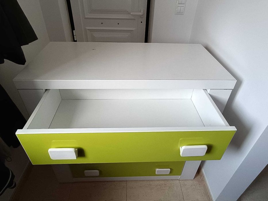 Cómoda de 4 gavetas 105x90x55cm