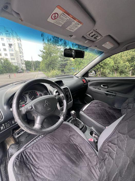 Продам Mitsubishi Carisma 2003 року випуску