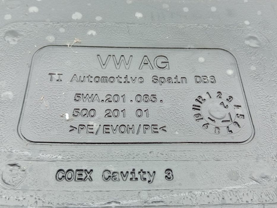 Depósito combustível SEAT Leon (KL1)