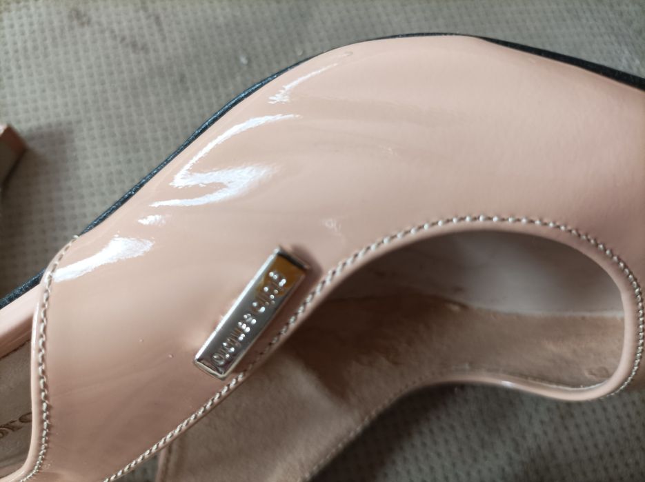 Szpilki Giulio Santoro lakierowane roz 36 dl wk 23 cm