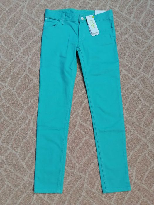 Оригінал Adidas Neo стильні джинси 26, м'ятного кольору