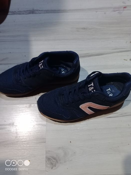 Buty sneakersy 38